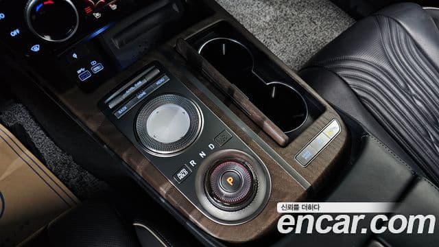 Genesis Electrified G80 2020 — ფოტო 9/20