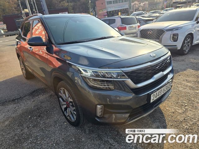 Kia Seltos 2020 — ფოტო 2/20