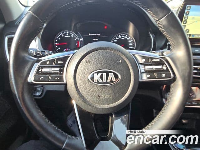 Kia Seltos 2020 — ფოტო 12/20