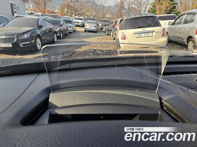 Kia Seltos 2020 — ფოტო 15/20