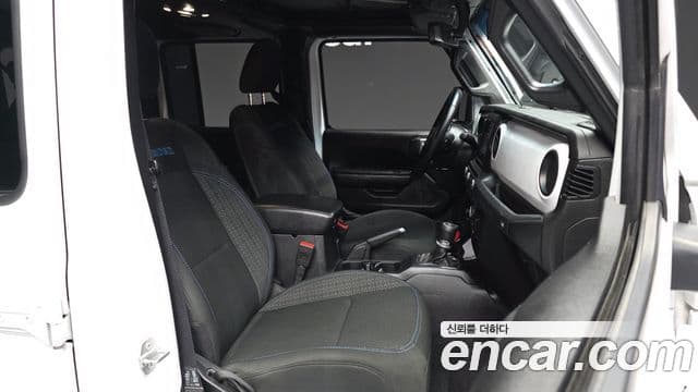 Jeep Wrangler 2021 — ფოტო 11/20