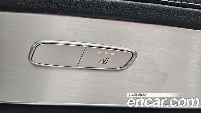 Mercedes-Benz GLC-Class 2021 — ფოტო 18/20
