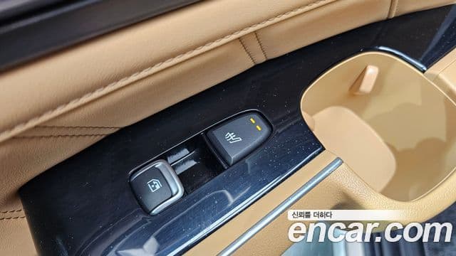 Kia Sorento 2022 — ფოტო 18/20