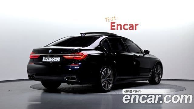 BMW 7 Series 2019 — ფოტო 2/20