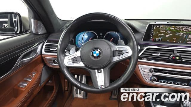 BMW 7 Series 2019 — ფოტო 13/20