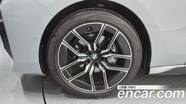 BMW 7 Series 2025 — Photo 3/31