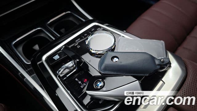 BMW 7 Series 2025 — Photo 26/31