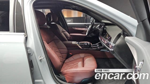 BMW 7 Series 2025 — Photo 4/31