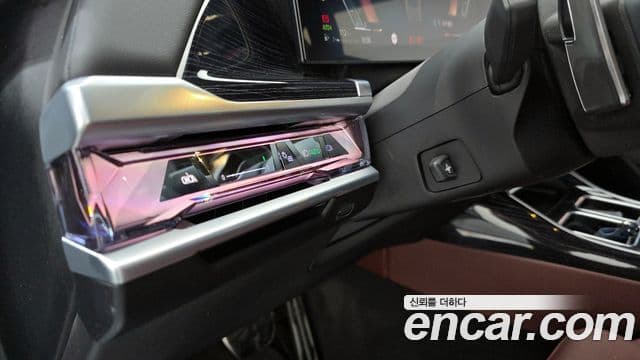 BMW 7 Series 2025 — Photo 28/31