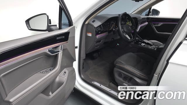 Volkswagen Touareg 2023 — Şəkil 10/20