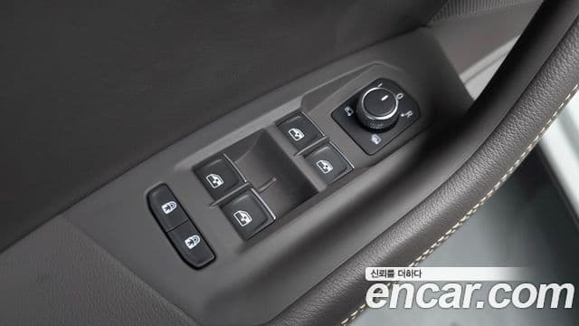 Volkswagen Touareg 2023 — Photo 14/35