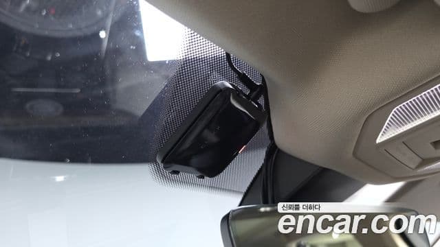 Volkswagen Touareg 2023 — Photo 12/35