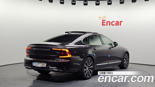 Volvo S90 2022 — Şəkil 2/20