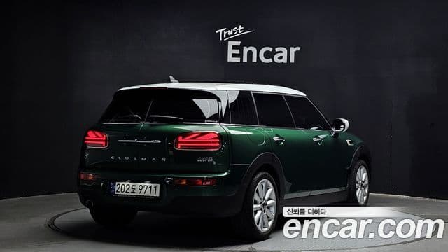 Mini Cooper Clubman 2021 — фото 2 из 20