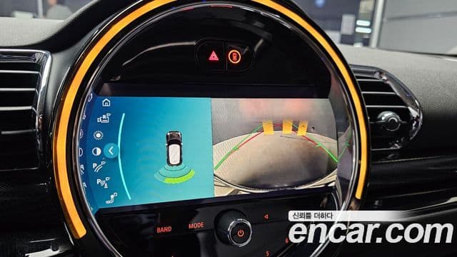 Mini Cooper Clubman 2021 — фото 15 из 20
