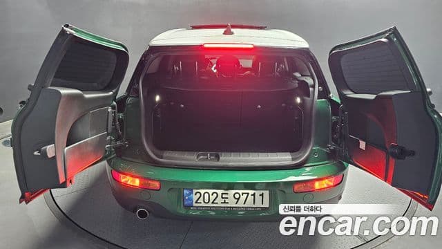Mini Cooper Clubman 2021 — фото 20 из 20