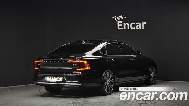 Volvo S90 2022 — ფოტო 1/20