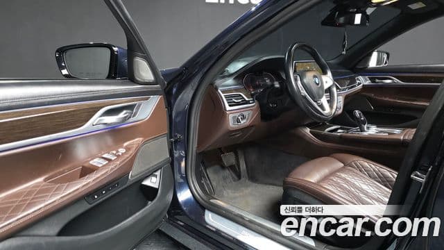 BMW 7 Series 2019 — ფოტო 10/20