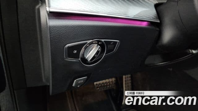 Mercedes-Benz E-Class 2020 — Şəkil 30/39
