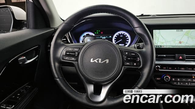 Kia Niro 2021 — Şəkil 13/20