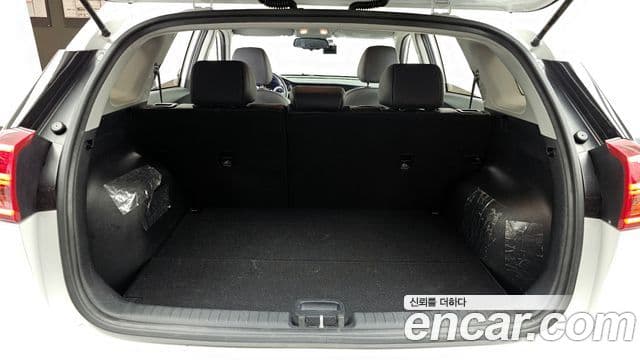 Kia Niro 2021 — фото 20 из 20