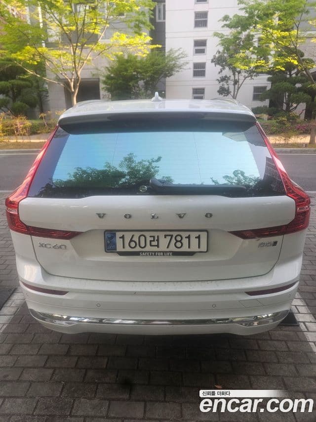 Volvo XC60 2024 — фото 3 из 20