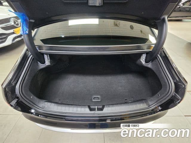 Hyundai Grandeur 2022 — ფოტო 18/20