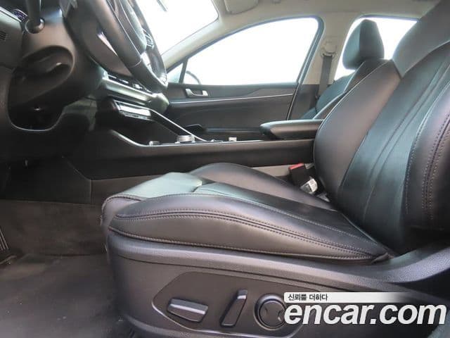 Kia K5 2022 — Şəkil 14/20