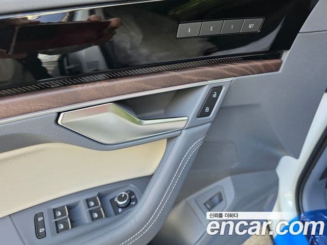 Volkswagen Touareg 2025 — ფოტო 18/19