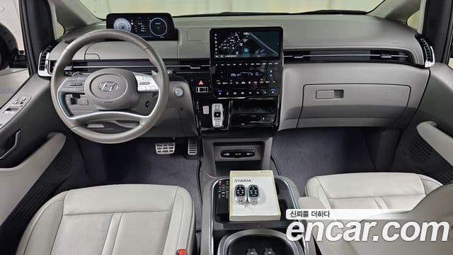 Hyundai Staria 2022 — Фото 10/20