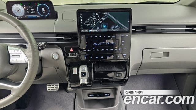 Hyundai Staria 2022 — Фото 13/20