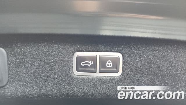 Genesis G90 2022 — Şəkil 19/20