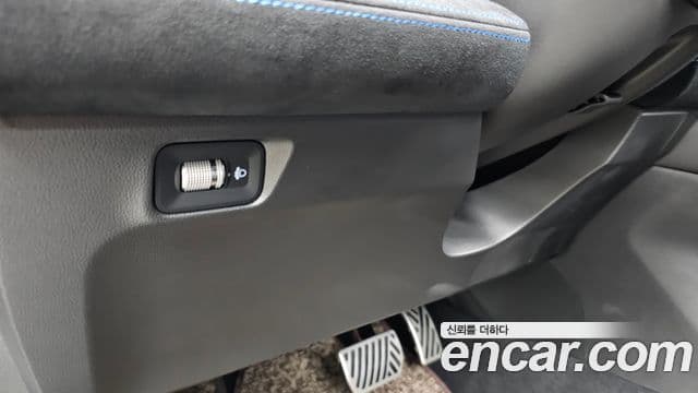 Renault Samsung Grand Koleos 2025 — Photo 18/35
