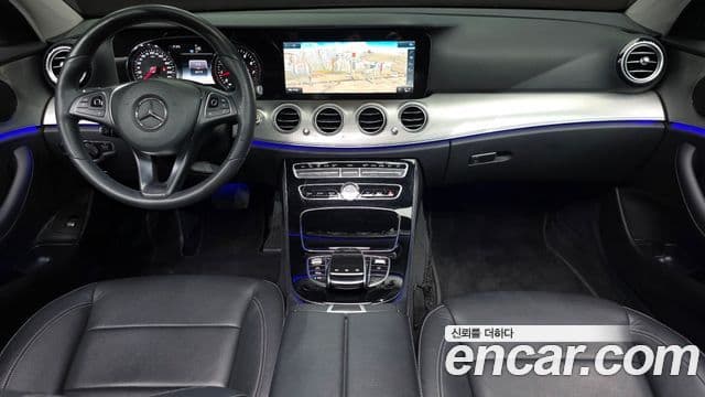 Mercedes-Benz E-Class 2018 — фото 6 из 20