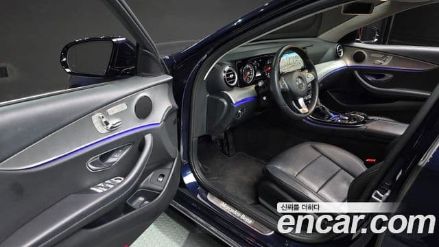 Mercedes-Benz E-Class 2018 — фото 9 из 20