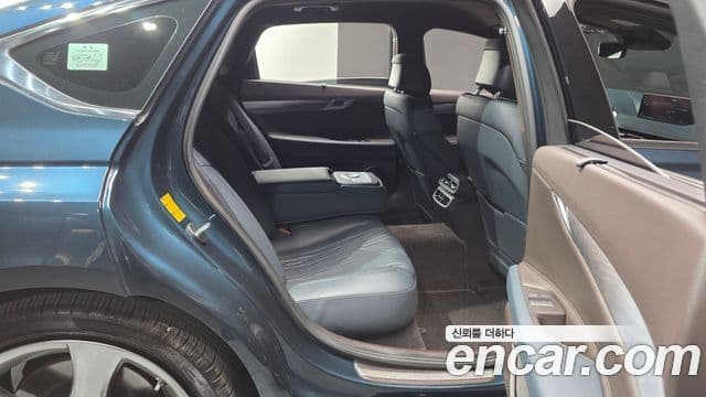 Genesis G80 2022 — Şəkil 35/38
