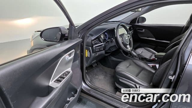 Kia Niro 2020 — Фото 10/20
