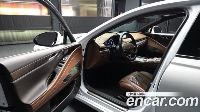 Genesis Electrified G80 2020 — Şəkil 10/20