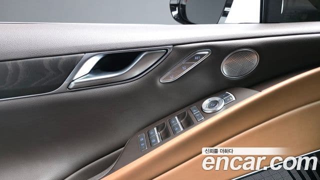 Genesis G80 2020 — Photo 18/31