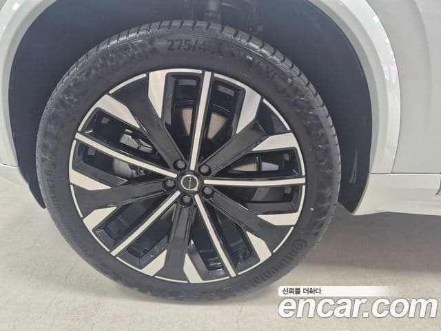 Volvo XC90 2025 — ფოტო 4/20