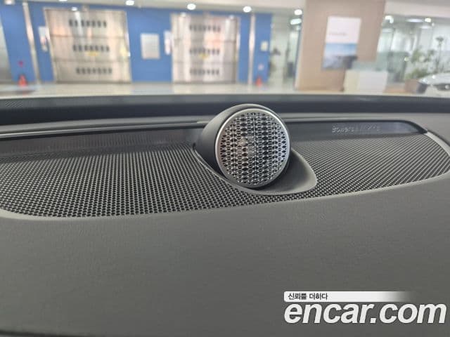 Volvo XC90 2025 — ფოტო 17/20