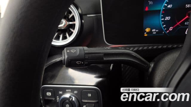 Mercedes-Benz A-Class 2020 — Photo 2/20