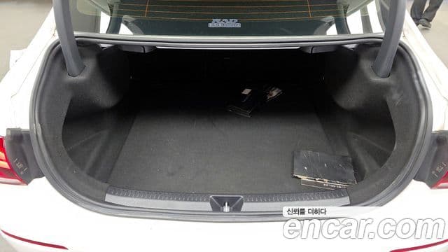 Mercedes-Benz A-Class 2020 — Photo 9/20