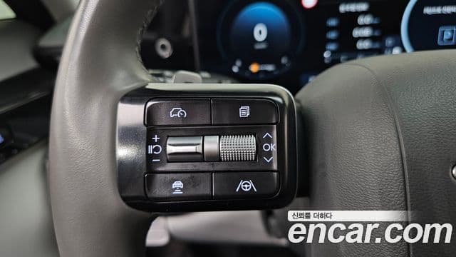 Hyundai Grandeur Hybrid 2023 — Photo 28/32