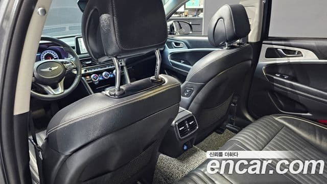 Genesis G70 2018 — Photo 28/31