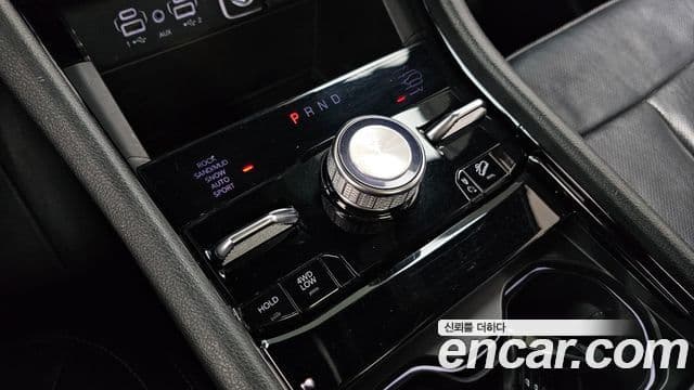 Jeep Grand Cherokee 2022 — Şəkil 9/20