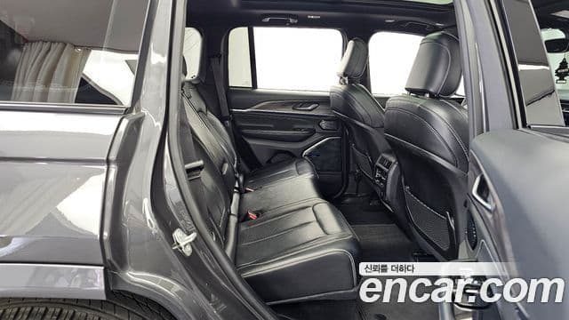 Jeep Grand Cherokee 2022 — Şəkil 12/20