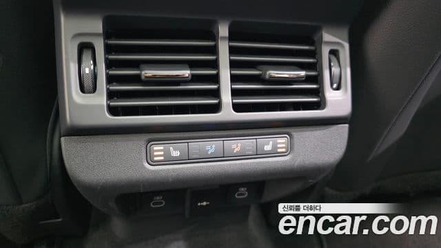 Land Rover Range Rover Evoque 2025 — Фото 17/20