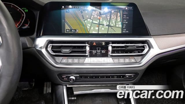 BMW 3 Series 2020 — ფოტო 14/20