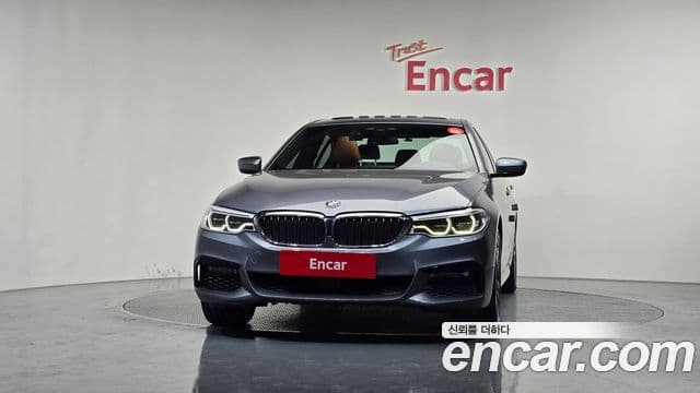 BMW 5 Series 2018 — Photo 15/20